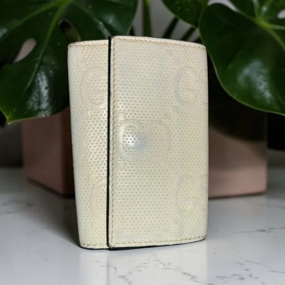 Gucci GG Embossed Leather Key Case - Picture 1 of 7